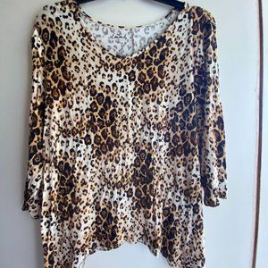 SIMPLY EMMA Plus Size Leopard Print Asymmetrical Blouse (2X)